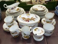 A quantity of Evesham dinner and tea ware.