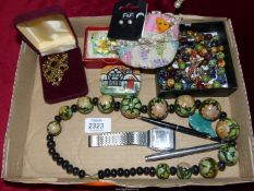 A small quantity of jewellery including pearl effect necklace and earrings, rings, beaded necklace,