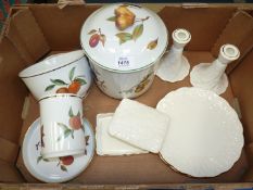 A small quantity of Royal Worcester 'Fern Leaf' items to include; two plates,
