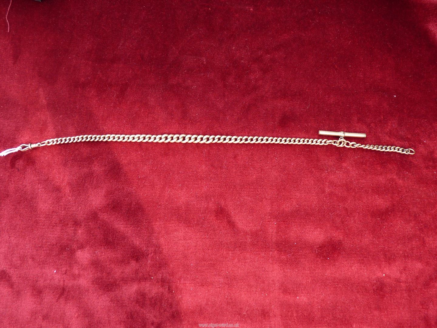 A 9ct gold graduated chain, watch chain with T bar, weight 50.3g. - Image 5 of 5