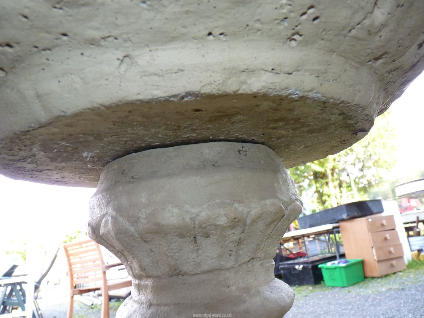 A concrete bird bath, 33" high x 17" diameter. - Image 6 of 10
