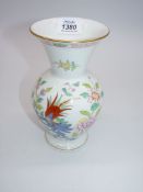 A Herend vase 7023 SG with bird and blooms pattern, 20cm tall.