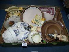 A quantity of china including Poole Pottery vegetable dishes, sauce boat etc, jelly mould,