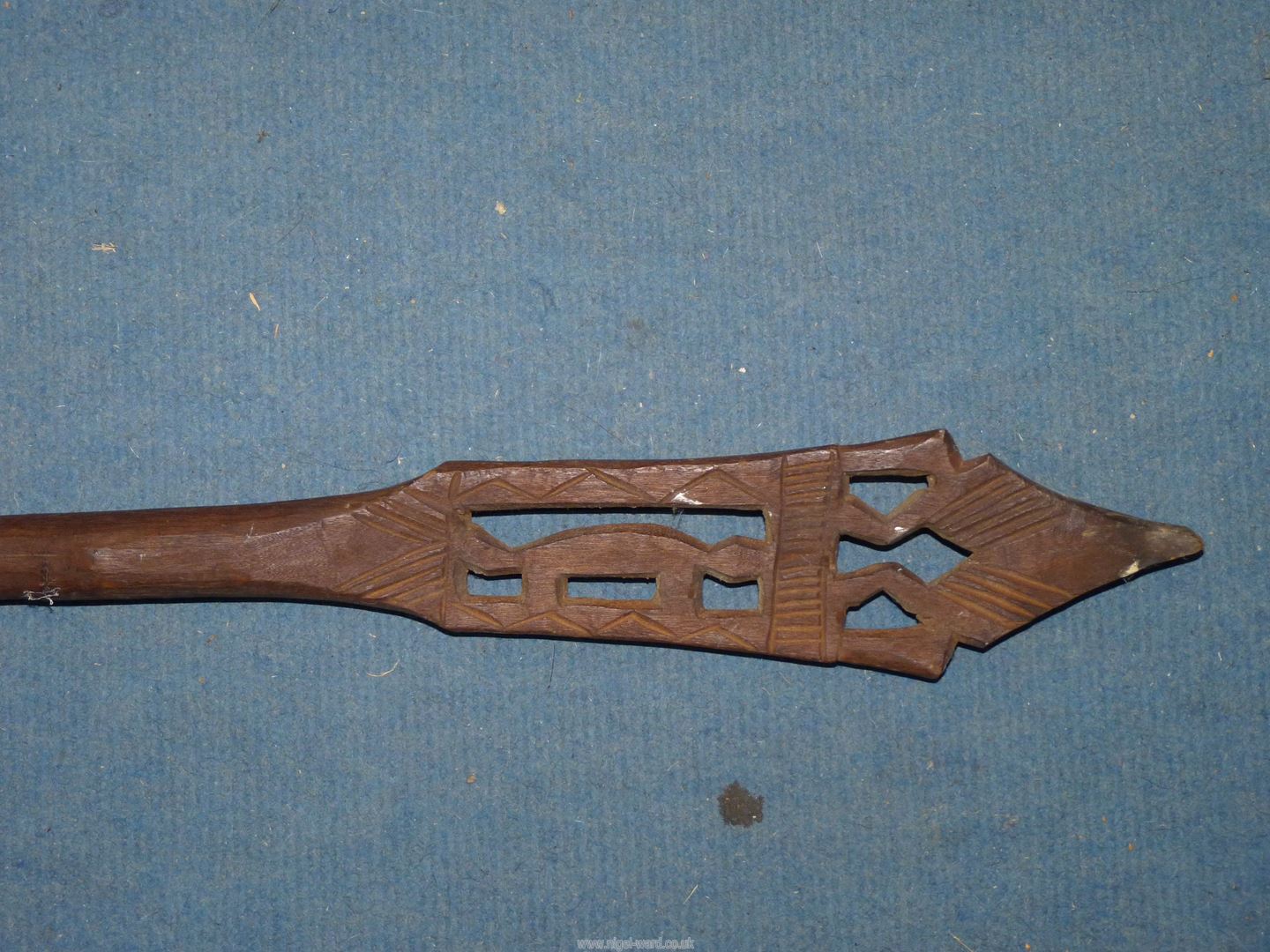 A carved wooden tribal fishing spear with broken tip 67" long. - Image 3 of 3