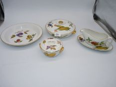 A small quantity of Royal Worcester dinnerware including vegetable dish with lid,