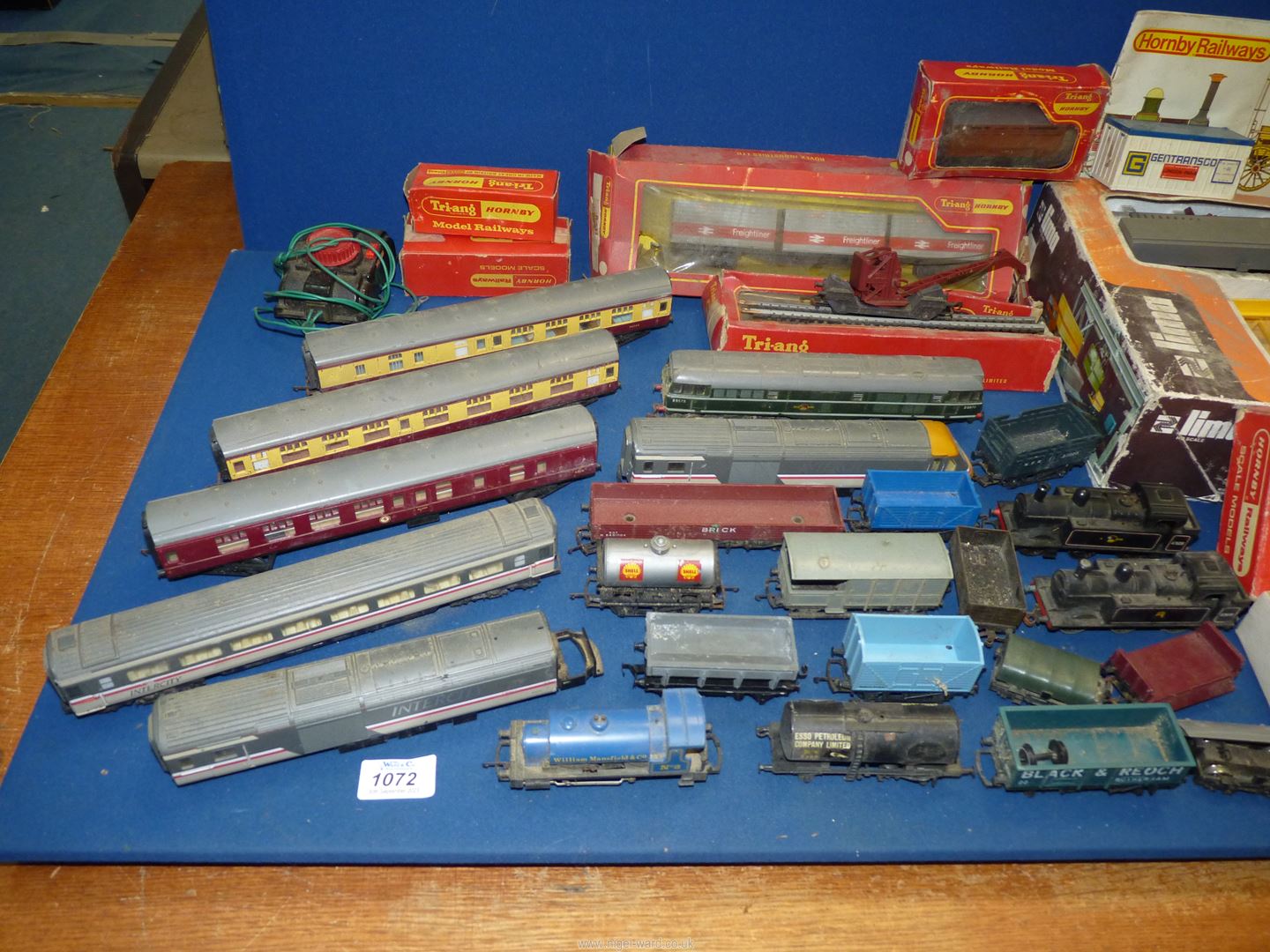 A quantity of boxed and loose Tri-ang and Hornby 'OO' gauge rolling stock including; shunter wagons, - Image 2 of 3