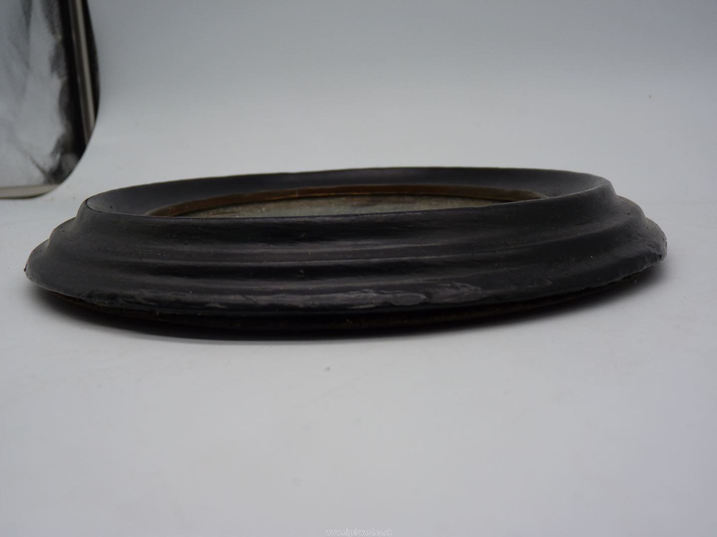 Two small oval Mirrors with gilded rim to inner frame edge of mirror, - Image 6 of 14