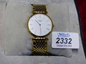 A cased Longines 'Classique de Longines' gent's wristwatch having bi-metal bracelet.