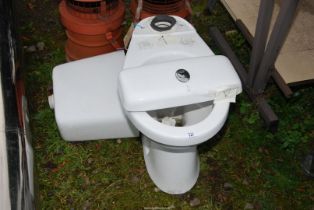 A toilet and cistern quick flush.