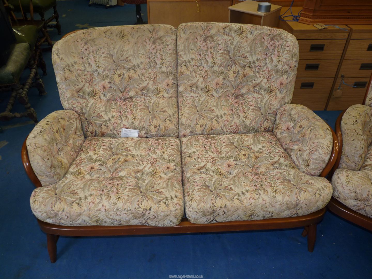 An Ercol two seater settee and two chairs. - Image 2 of 5