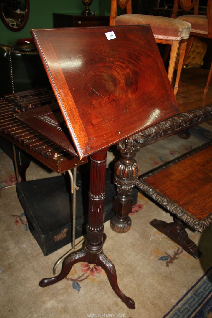 A surprisingly heavy Pedestal Music Stand/Lectern having a Cuban Mahogany rectangular top, - Image 4 of 6