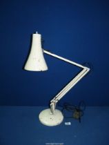 A cream anglepoise lamp, model no. 90.