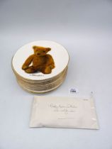 A quantity of Franklin and Danbury Mint display plates including Teddy Bears, cats,