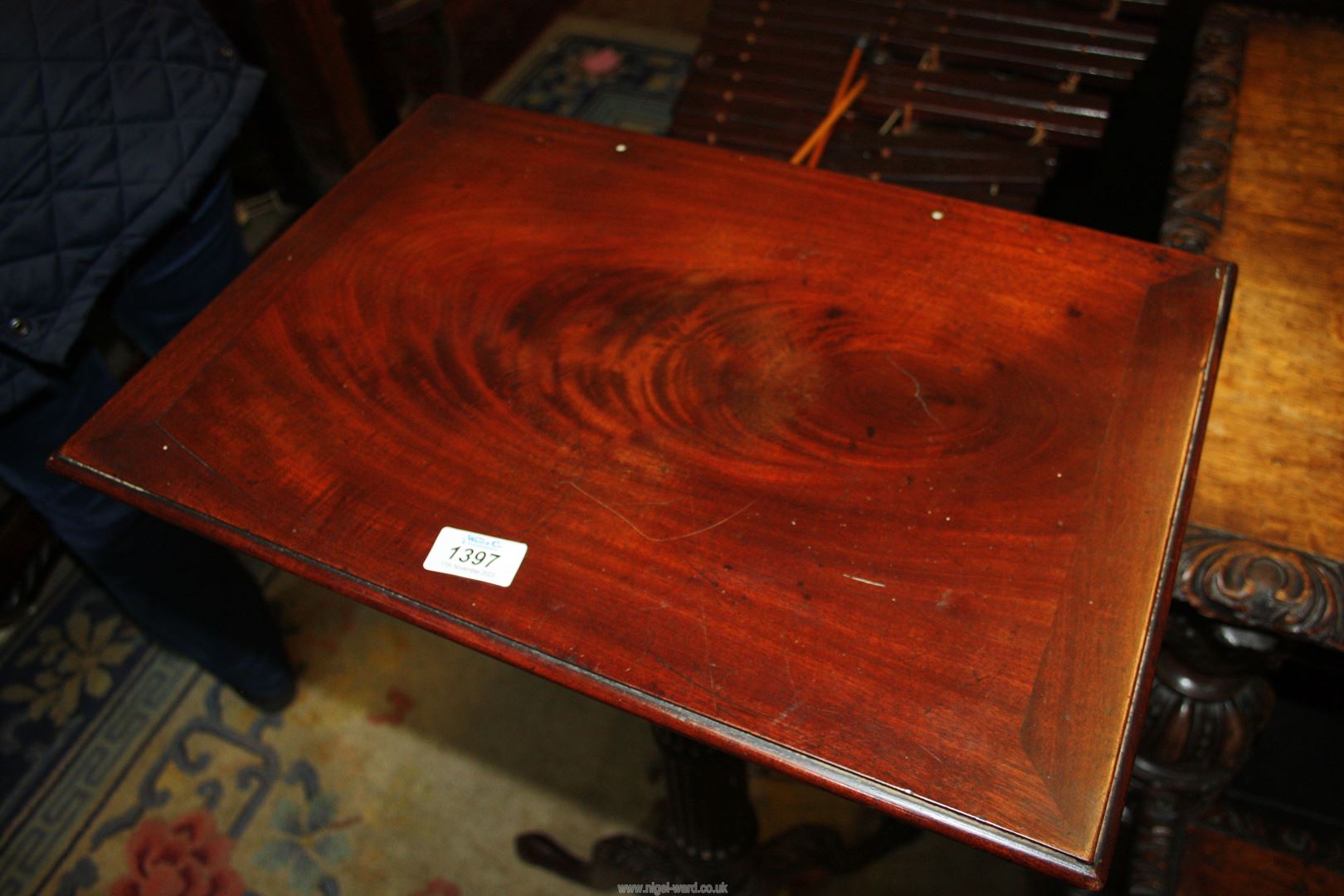 A surprisingly heavy Pedestal Music Stand/Lectern having a Cuban Mahogany rectangular top, - Image 6 of 6