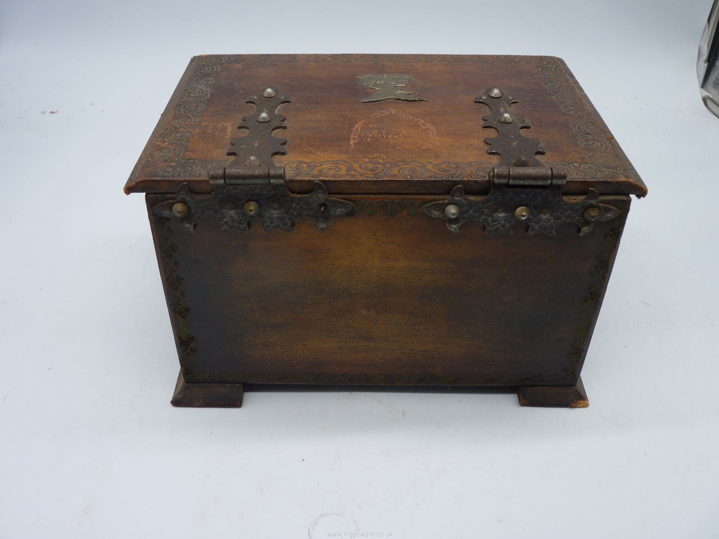 An embossed leather covered Jewellery Box with metal hinges and handles, - Image 7 of 7