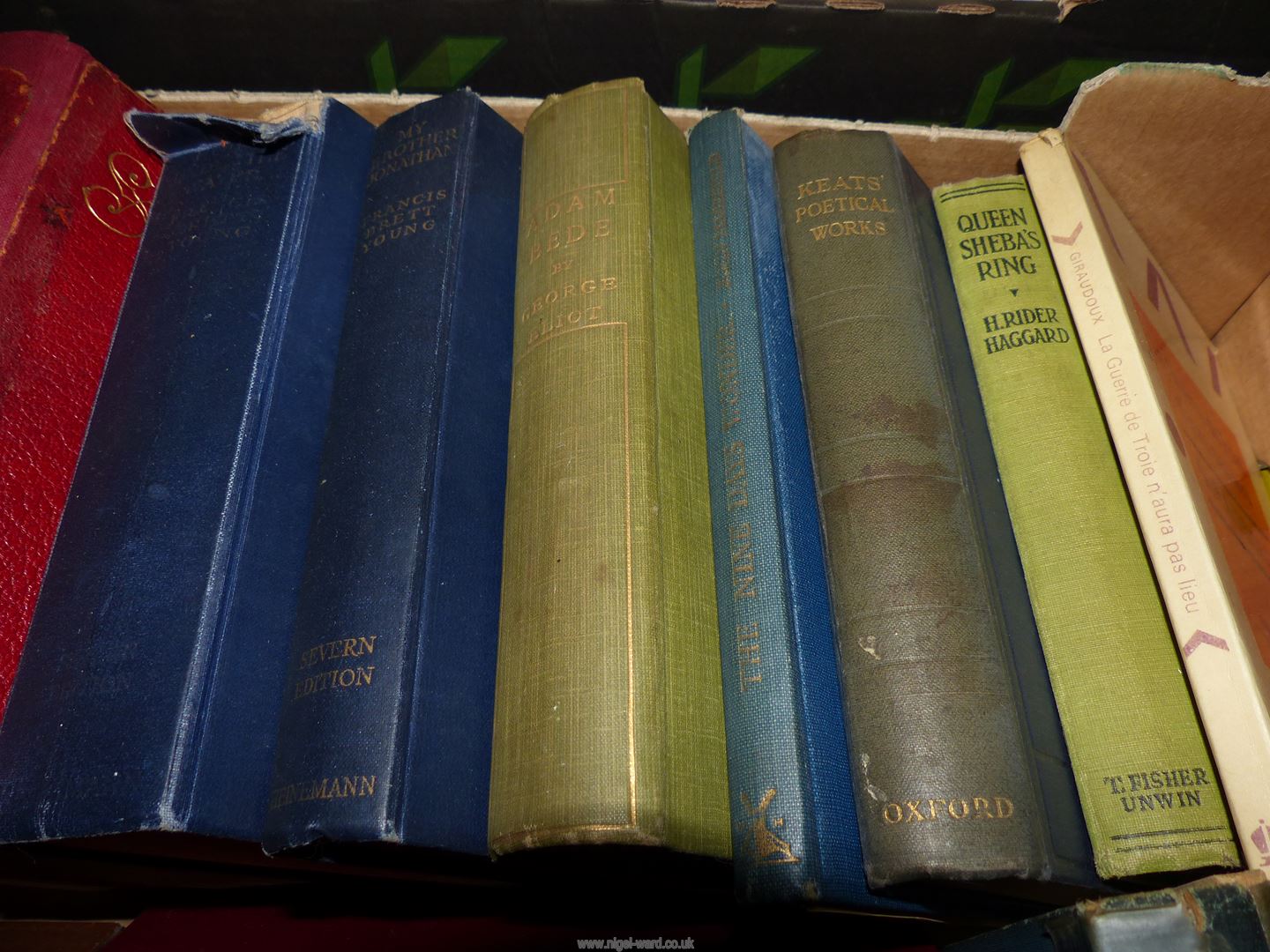 Two boxes of assorted Literature/language books including compendiums of rose/poems, - Image 4 of 7