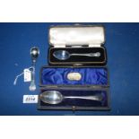 A cased silver teaspoon, Sheffield 1911, cased silver teaspoon,