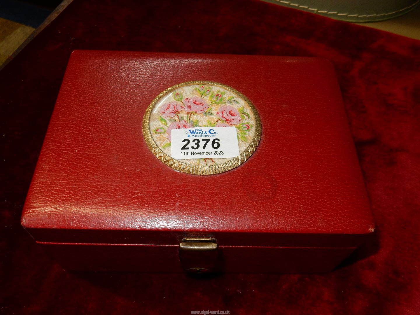 A red Moroccan leather jewellery box, 7" x 5", including contents, necklaces, etc. - Image 2 of 2