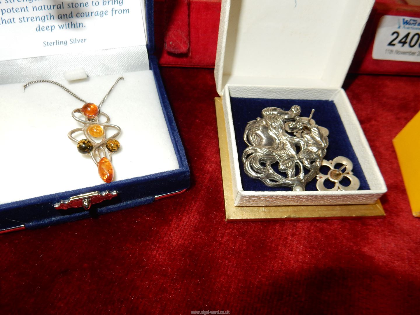 A small quantity of 925 stamped jewellery including a pair of quatrefoil stud earrings, - Image 3 of 3