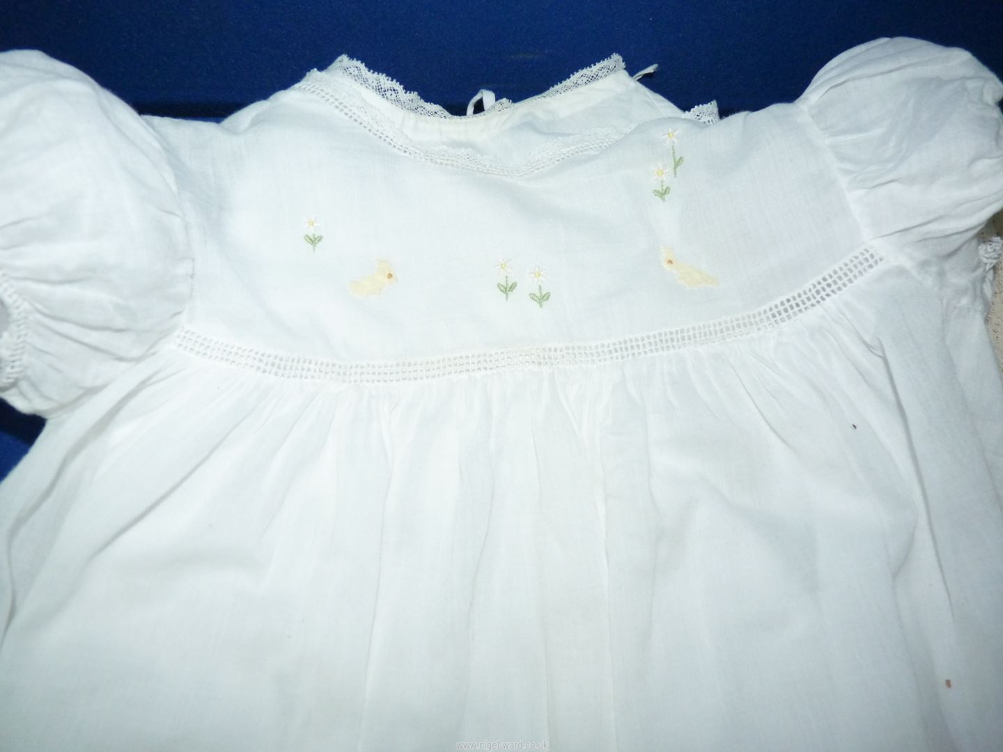 Two christening/baby Dresses and a small quantity of Maltese lace doilies. - Image 2 of 3