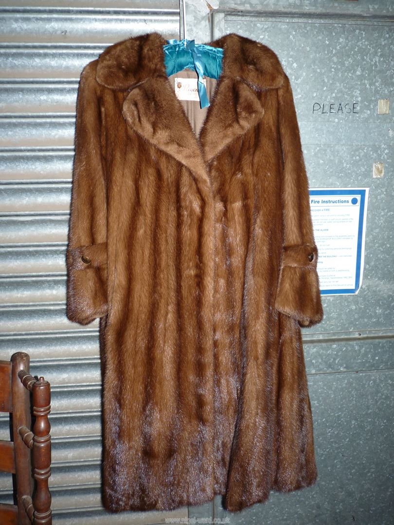 A full length Mink coat by Regency Furs. - Image 3 of 9