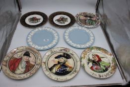 A quantity of wall plates to include; Wedgwood Queensware,