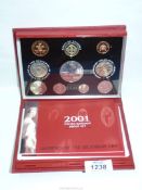 A cased set of Royal Mint coins De-luxe, proof set '2001'.