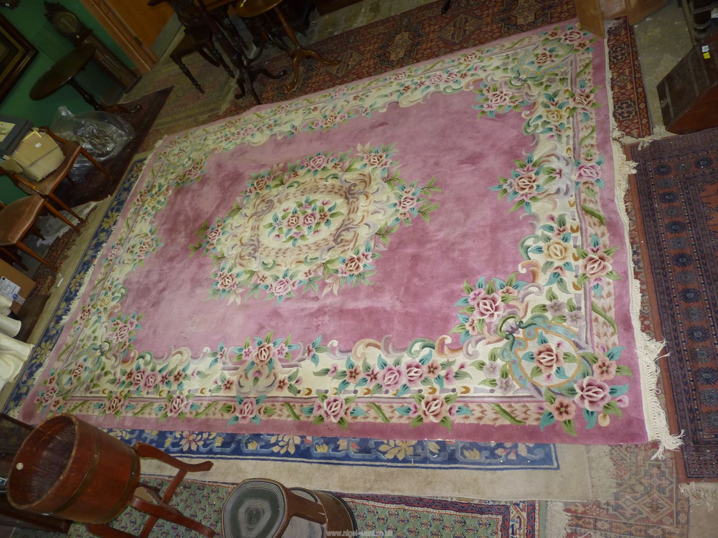 A large pink Chinese carpet, 140" long x 103 1/2'' wide. - Image 3 of 9