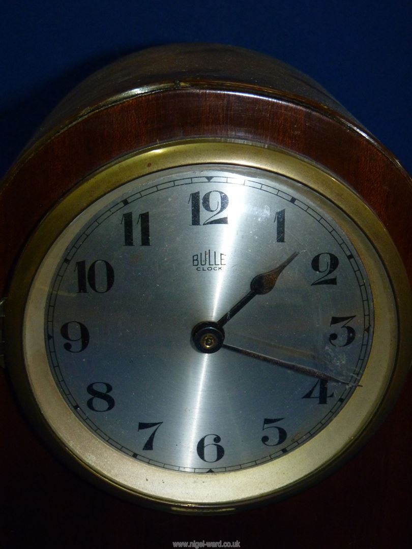 An unusual French Bulle battery electric Clock, having Art Deco style case, model XC, s/n 275415, - Image 2 of 6