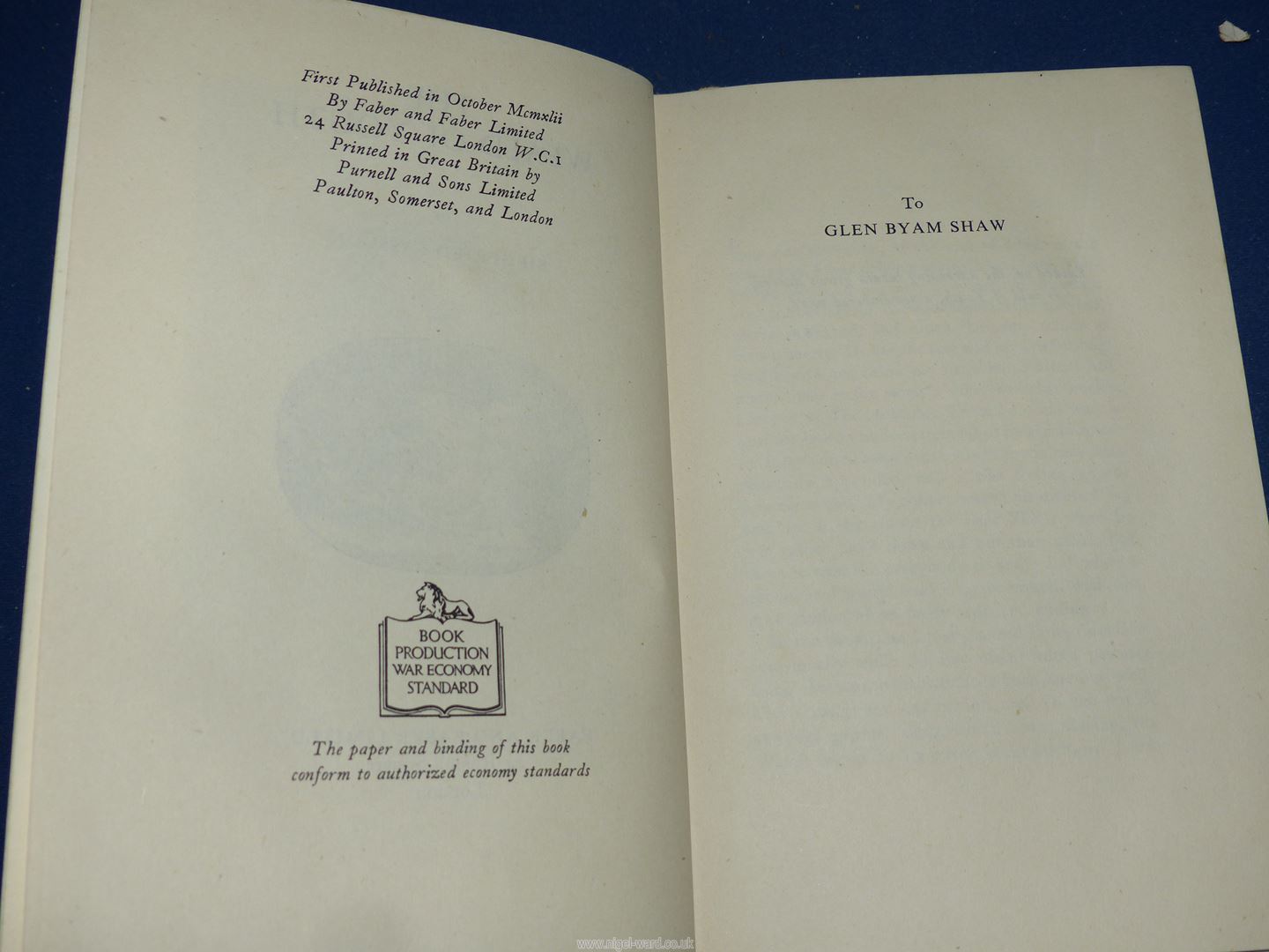 A small collection of works by Siegfried Sassoon including Memoirs of a Fox-Hunting Gentleman - Image 29 of 29