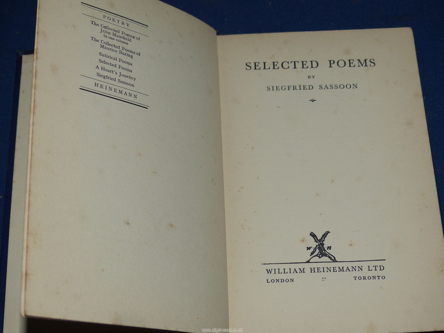 A small collection of works by Siegfried Sassoon including Memoirs of a Fox-Hunting Gentleman - Image 15 of 29