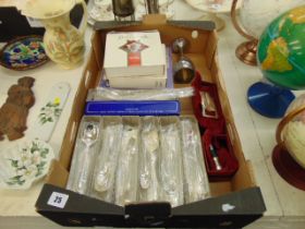 A qty of oddments inc. Silver plated cutlery etc.
