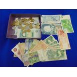 A qty of bank notes