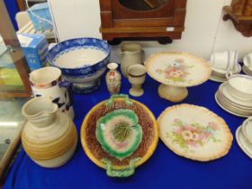 A qty of pottery ware etc.