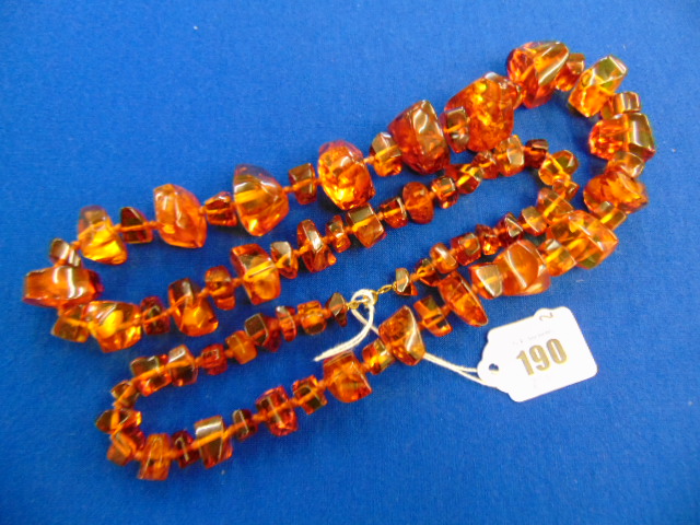 An Amber beaded necklace, approx.