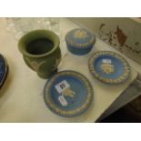 Four pieces of Wedgewood style porcelain