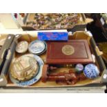 A qty of Chinese items, blue and white etc.