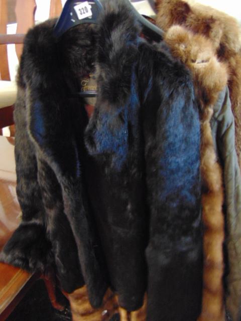 Two fur jackets, a coat and a qty of stoles, inc. - Image 5 of 7