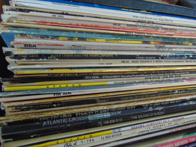 A large qty of LP's and singles - Image 4 of 4