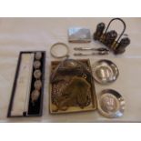 A small qty of Silver items inc.