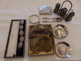 A small qty of Silver items inc.
