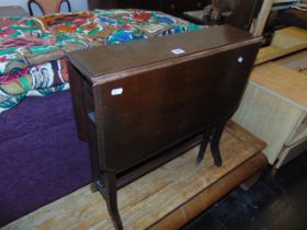 A Mahogany Sutherland table