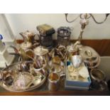 A qty of Silver plated items, inc.