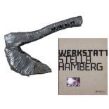 Hamberg, Stella. Axt. Holz, Metall,