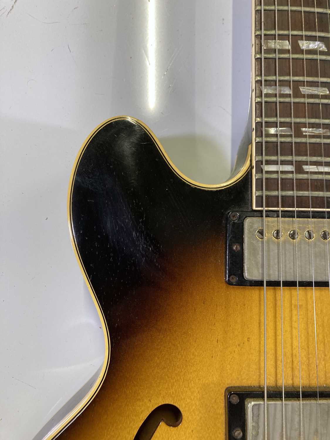 GIBSON - A 1964 ES345 STDV HOLLOW BODY ELECTRIC GUITAR. - Image 11 of 29