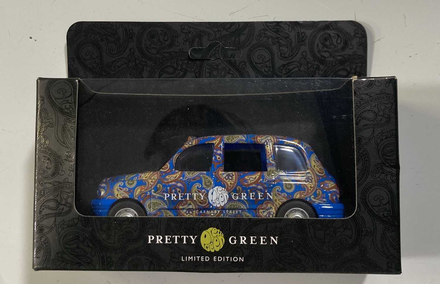 OASIS MEMORABILIA - BRIAN CANNON SIGNED LPS / PRETTY GREEN TAXI. - Image 2 of 6