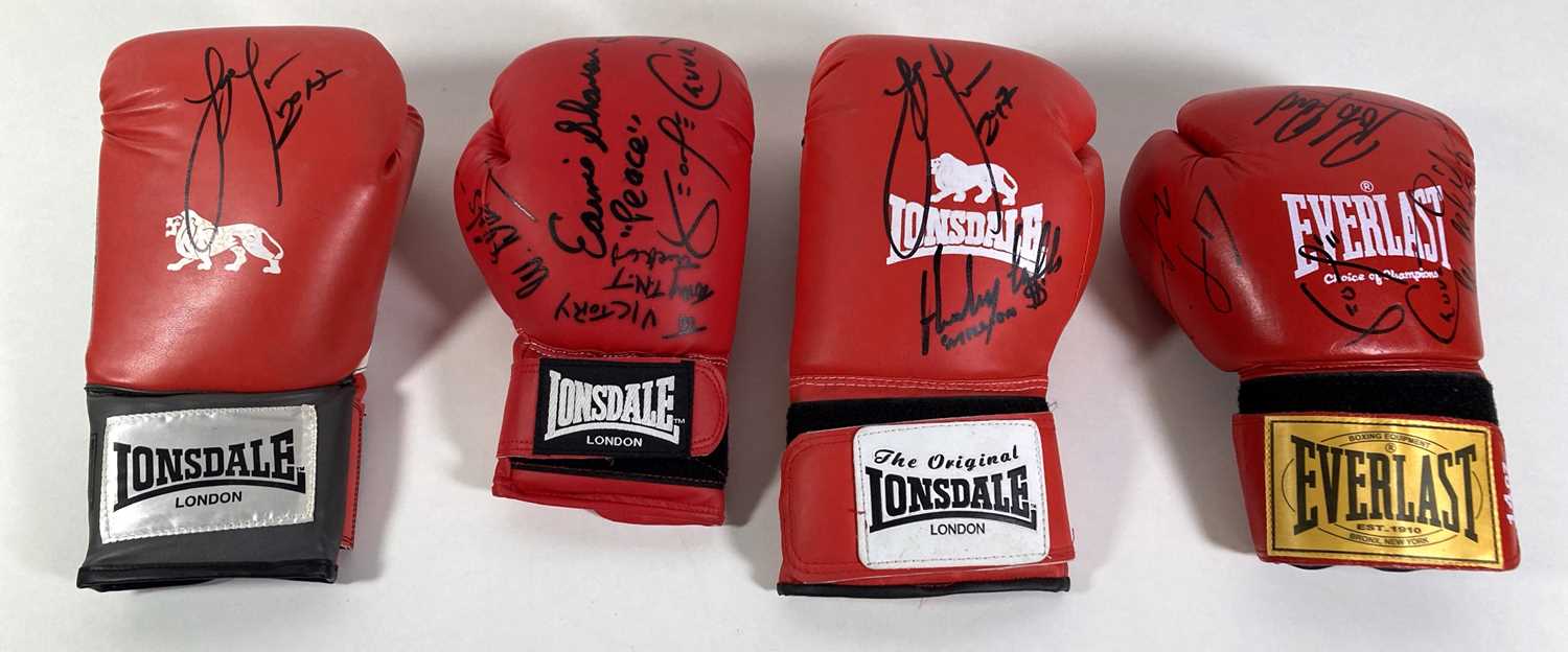 BOXING MEMORABILIA - SIGNED GLOVES INC KLITSCHKO.