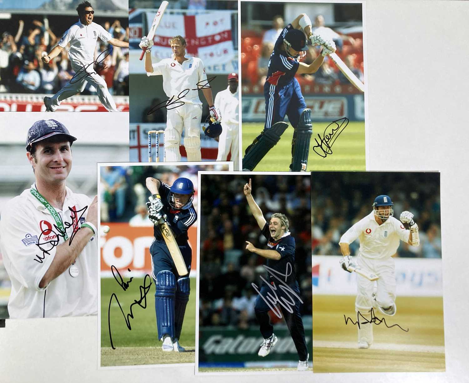 SPORTING MEMORABILIA - CRICKET STARS - SIGNED PHOTOGRAPHS. - Image 11 of 11