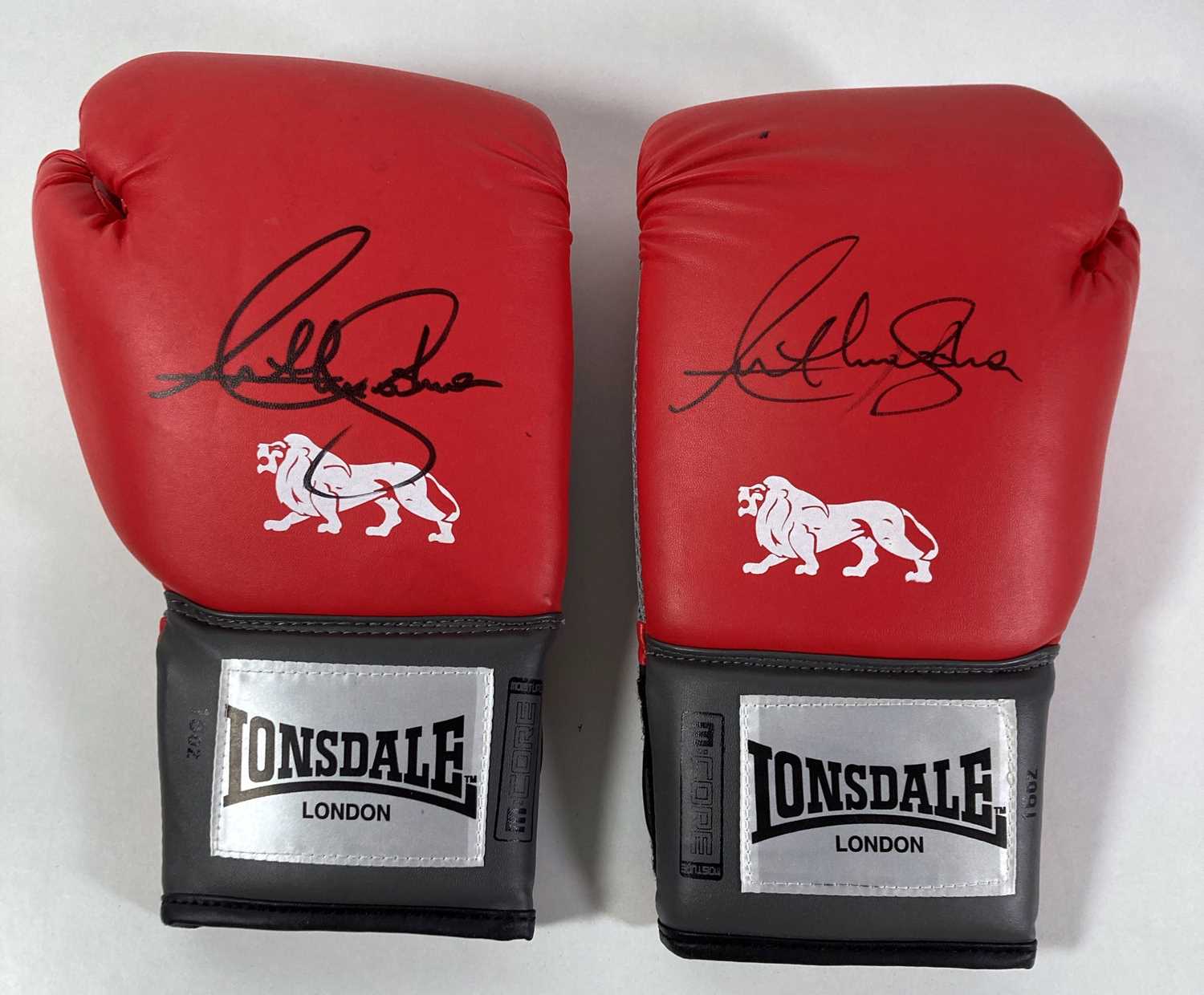 BOXING MEMORABILIA - ANTHONY JOSHUA SIGNED BOXING GLOVES.