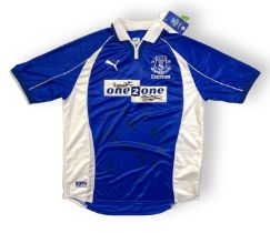 EVERTON & MANCHESTER UNTIED RELATED ITEMS - EVERTON SIGNED SHIRT AND PHOTO INCLUDED.
